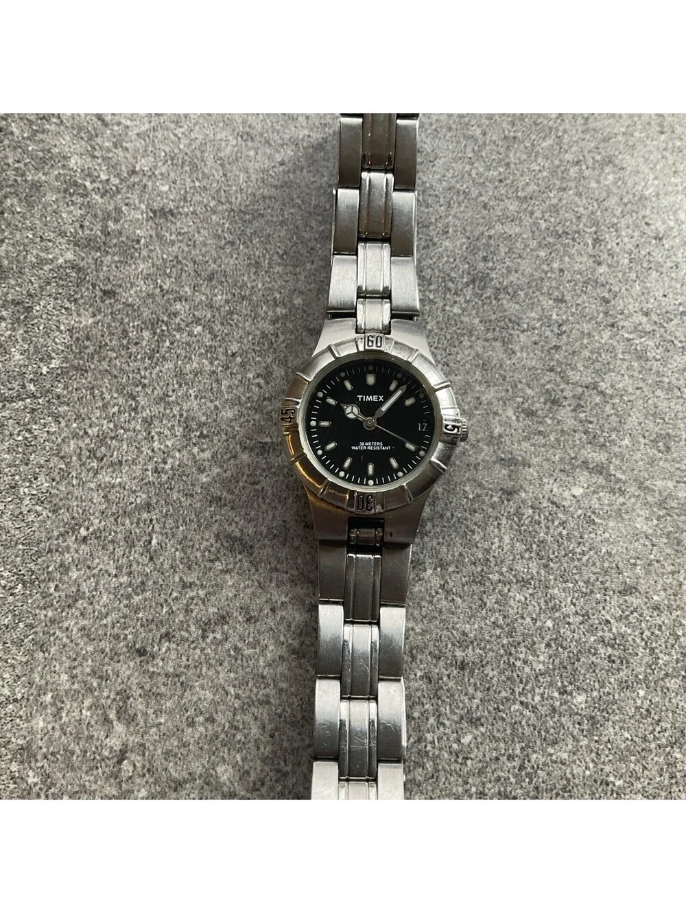 Vintage Timex Womens Watch 26mm Silver Tone Case And Band Black Dial Bin Q